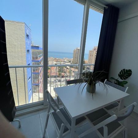トレモリノスApartamento Con Vistas Al Mar A Metros De La Playa Carihuela Soleilアパートメント エクステリア 写真