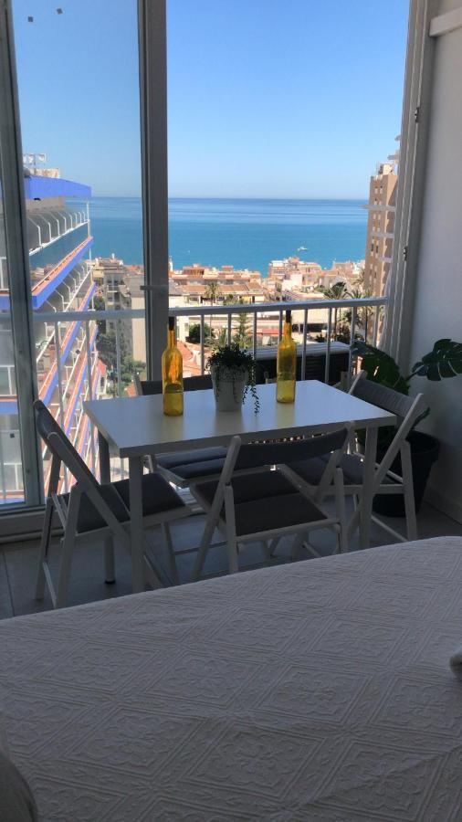 トレモリノスApartamento Con Vistas Al Mar A Metros De La Playa Carihuela Soleilアパートメント エクステリア 写真