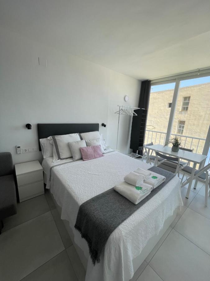 トレモリノスApartamento Con Vistas Al Mar A Metros De La Playa Carihuela Soleilアパートメント エクステリア 写真
