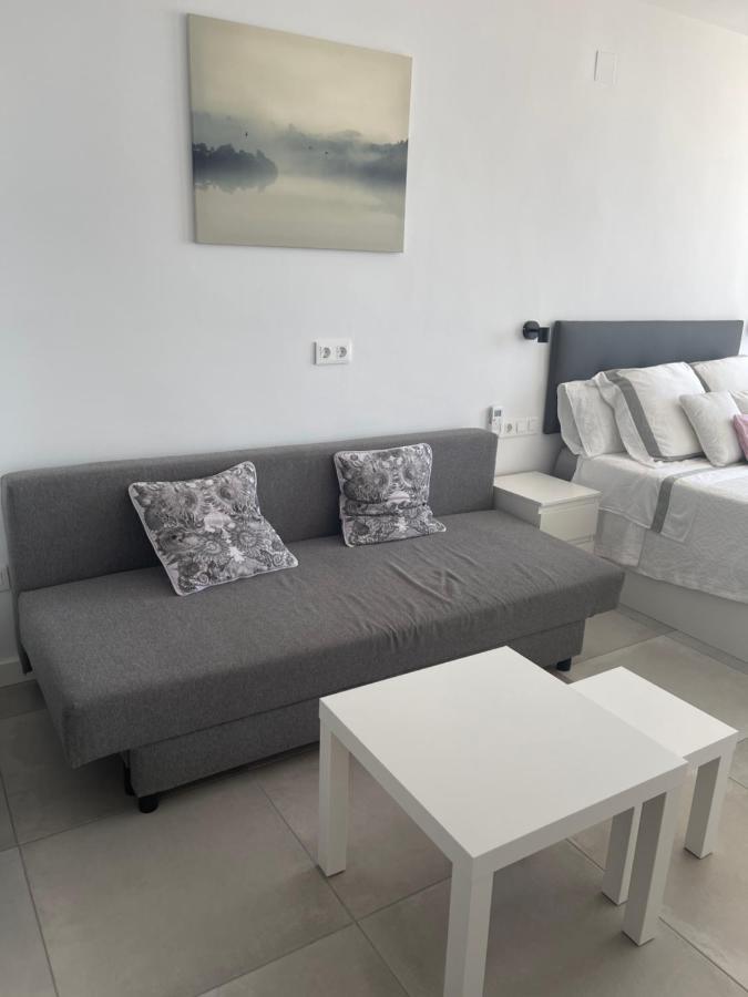 トレモリノスApartamento Con Vistas Al Mar A Metros De La Playa Carihuela Soleilアパートメント エクステリア 写真