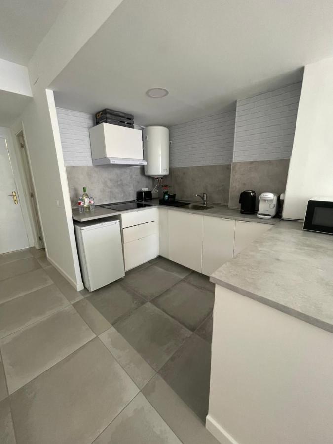 トレモリノスApartamento Con Vistas Al Mar A Metros De La Playa Carihuela Soleilアパートメント エクステリア 写真