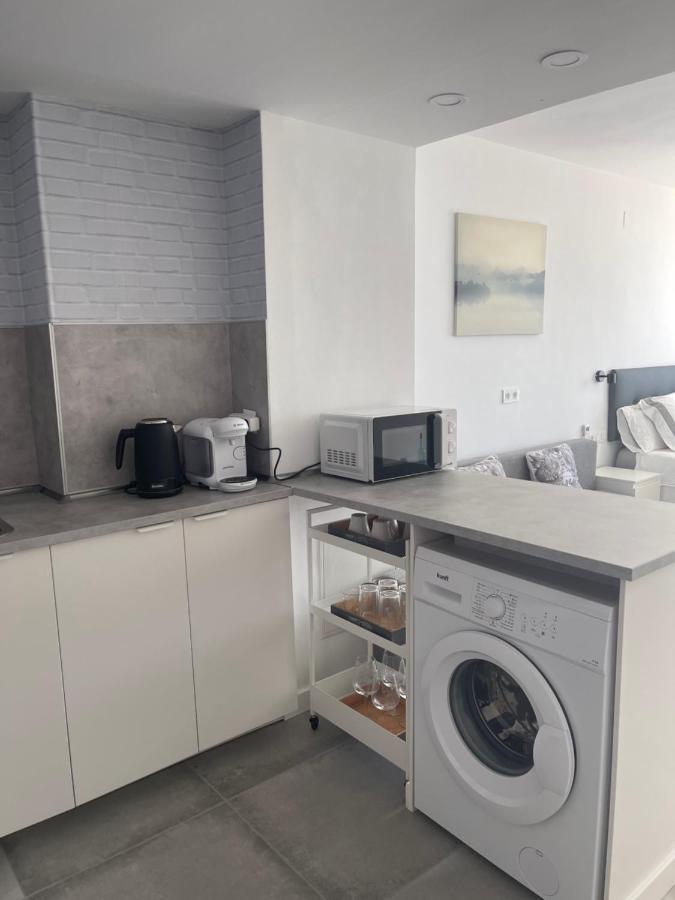 トレモリノスApartamento Con Vistas Al Mar A Metros De La Playa Carihuela Soleilアパートメント エクステリア 写真
