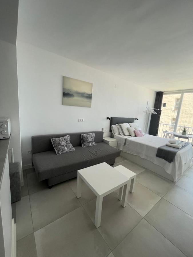 トレモリノスApartamento Con Vistas Al Mar A Metros De La Playa Carihuela Soleilアパートメント エクステリア 写真